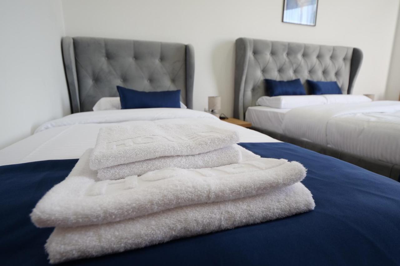 נובי פאזאר Motel Kvele מראה חיצוני תמונה
