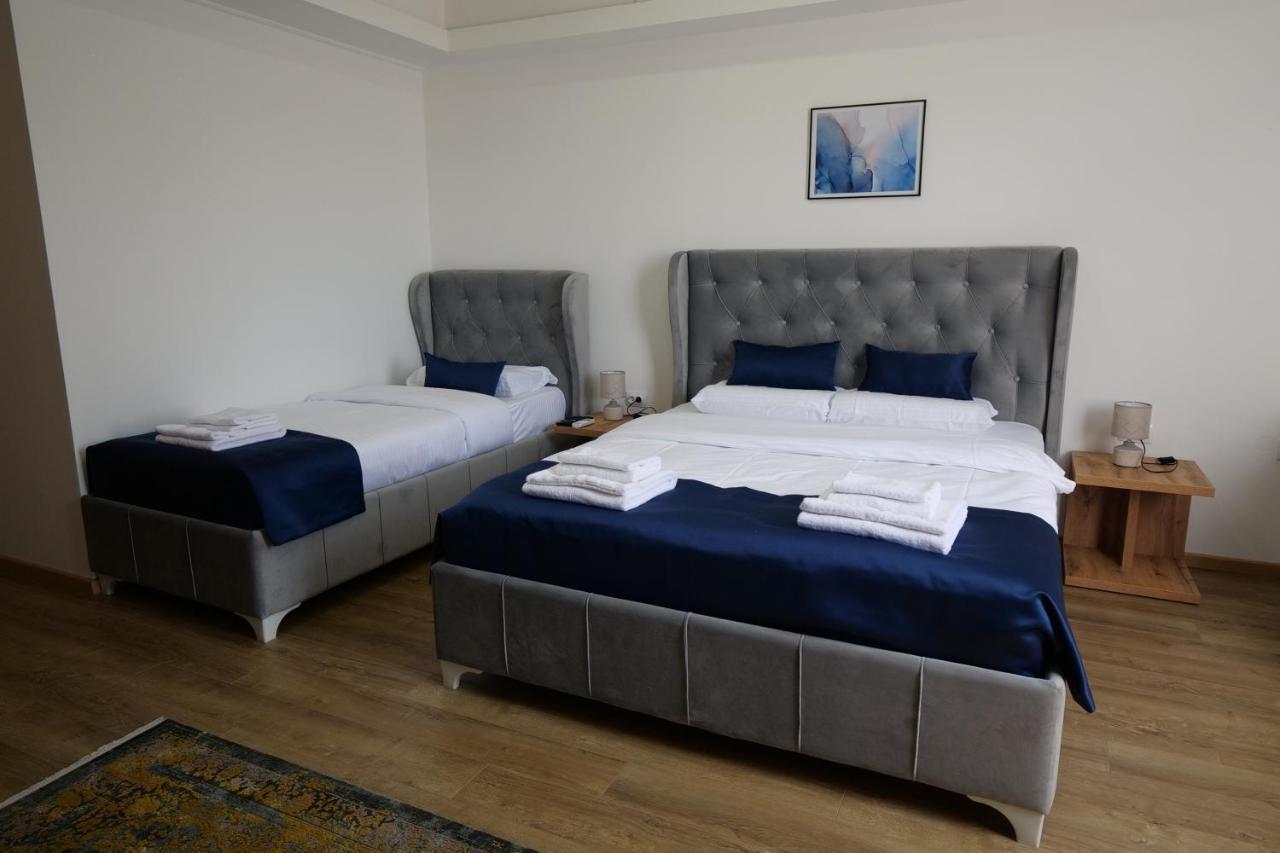 נובי פאזאר Motel Kvele מראה חיצוני תמונה
