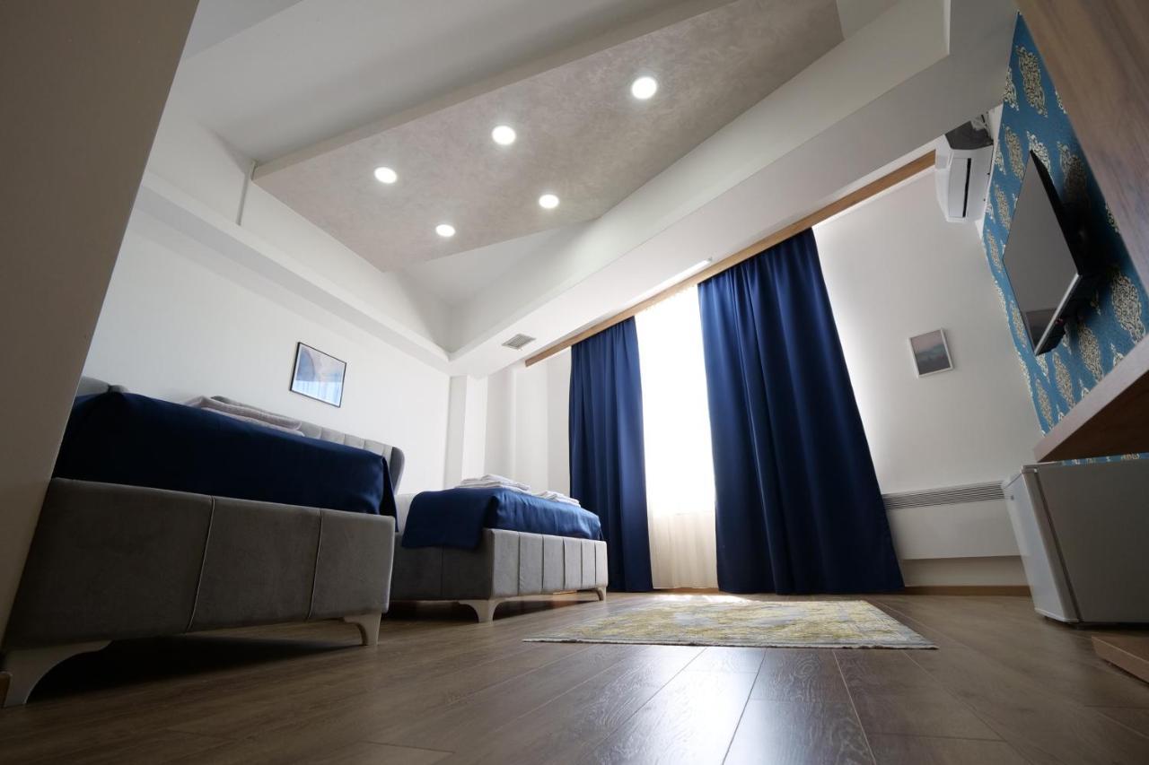 נובי פאזאר Motel Kvele מראה חיצוני תמונה