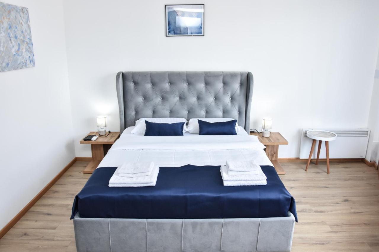 נובי פאזאר Motel Kvele מראה חיצוני תמונה