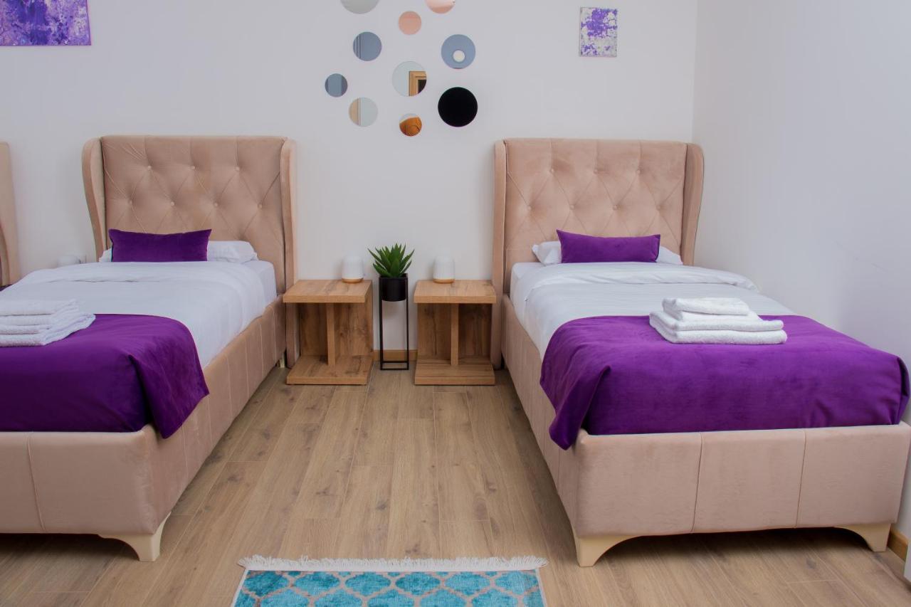 נובי פאזאר Motel Kvele מראה חיצוני תמונה