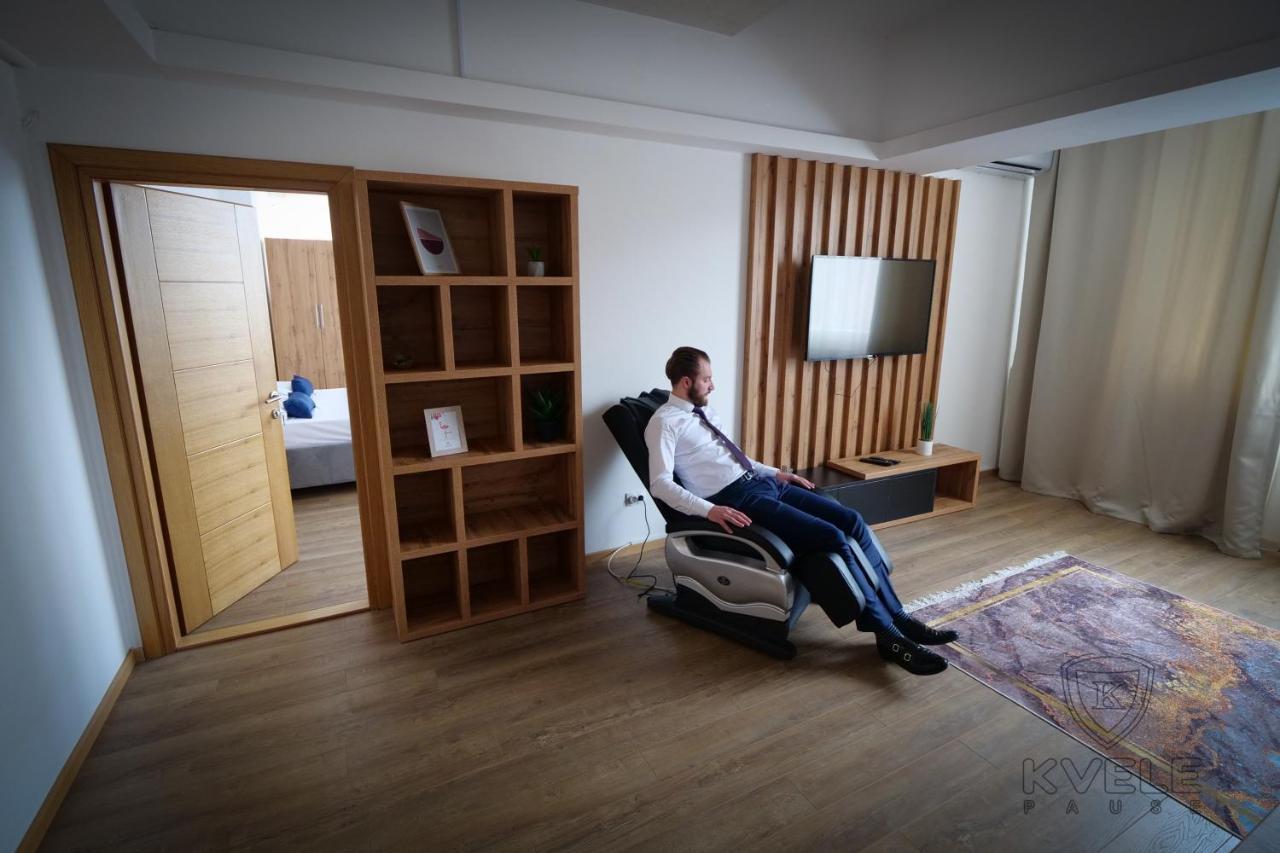 נובי פאזאר Motel Kvele מראה חיצוני תמונה