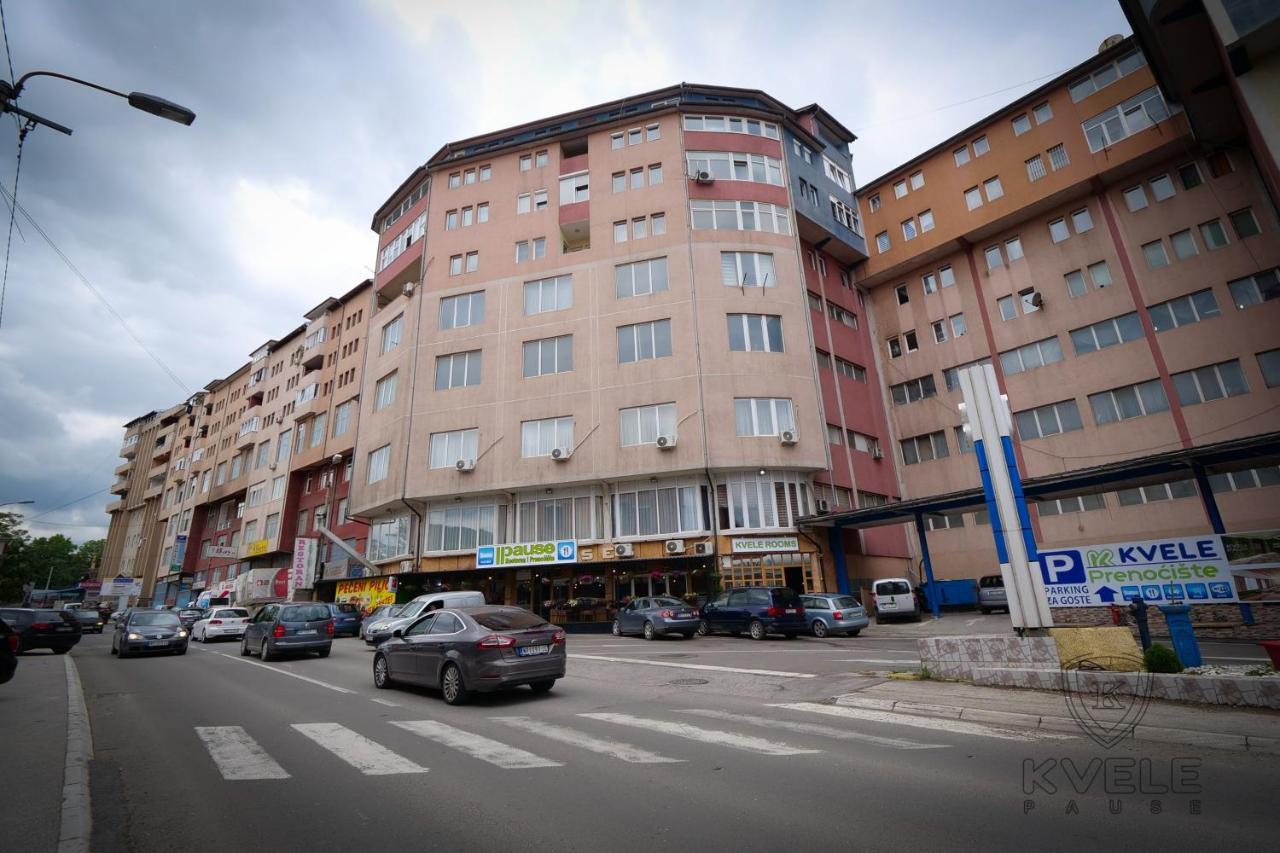 נובי פאזאר Motel Kvele מראה חיצוני תמונה
