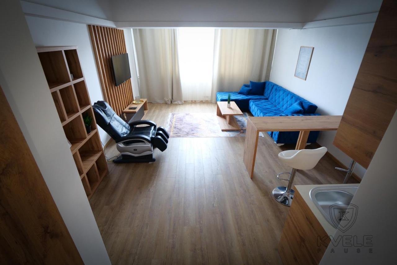 נובי פאזאר Motel Kvele מראה חיצוני תמונה